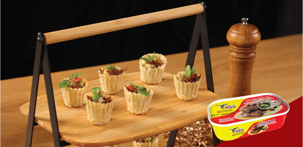 Olive Oil Fried Dace in Golden Cups